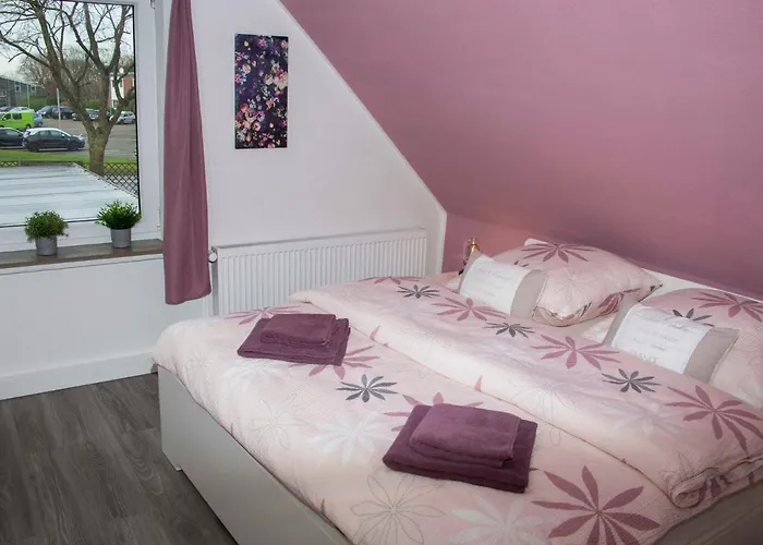 149 Rosa Lägenhet *