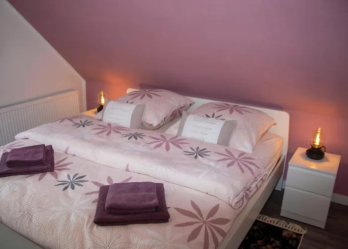 149 Rosa Lägenhet *